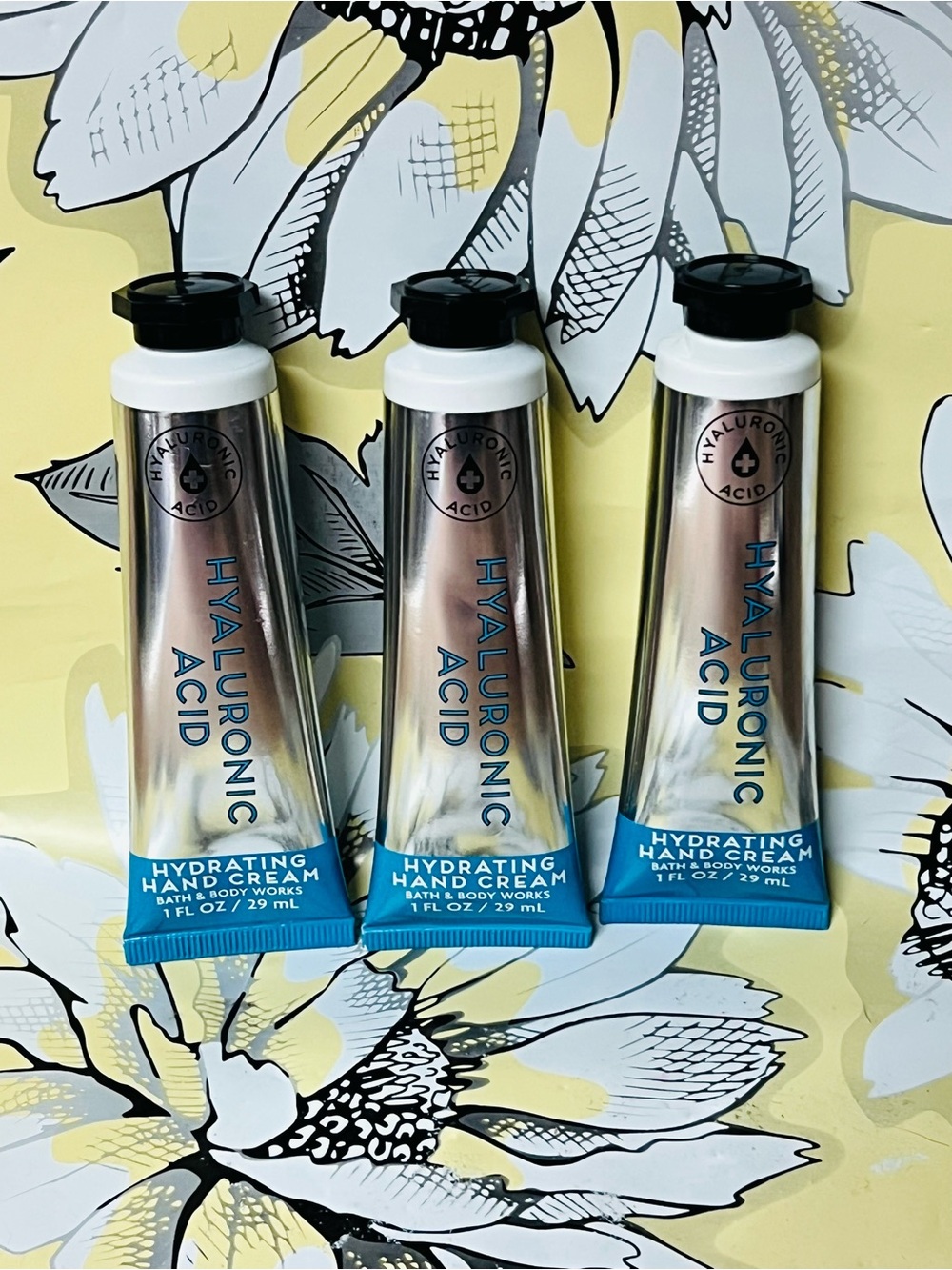 Bath & Body Works Hyaluronic Acid Hydrating Hand Cream 1 oz. Lot of 3